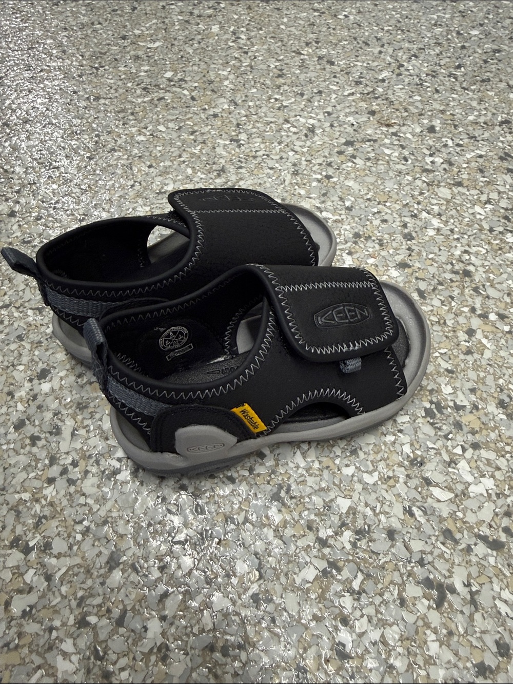 6C toddler Keen Sandals black and grey